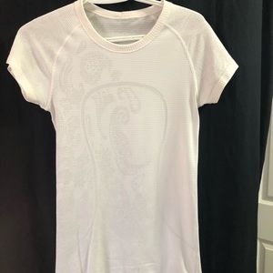 Lululemon Run Swiftly paisley print LE, cream
